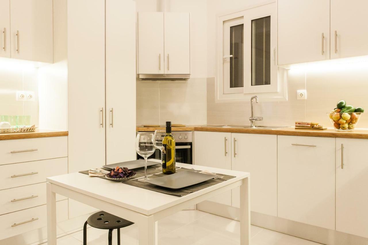 Classy Private Double Rooms In Apartment Next To Acropolis Athén Kültér fotó